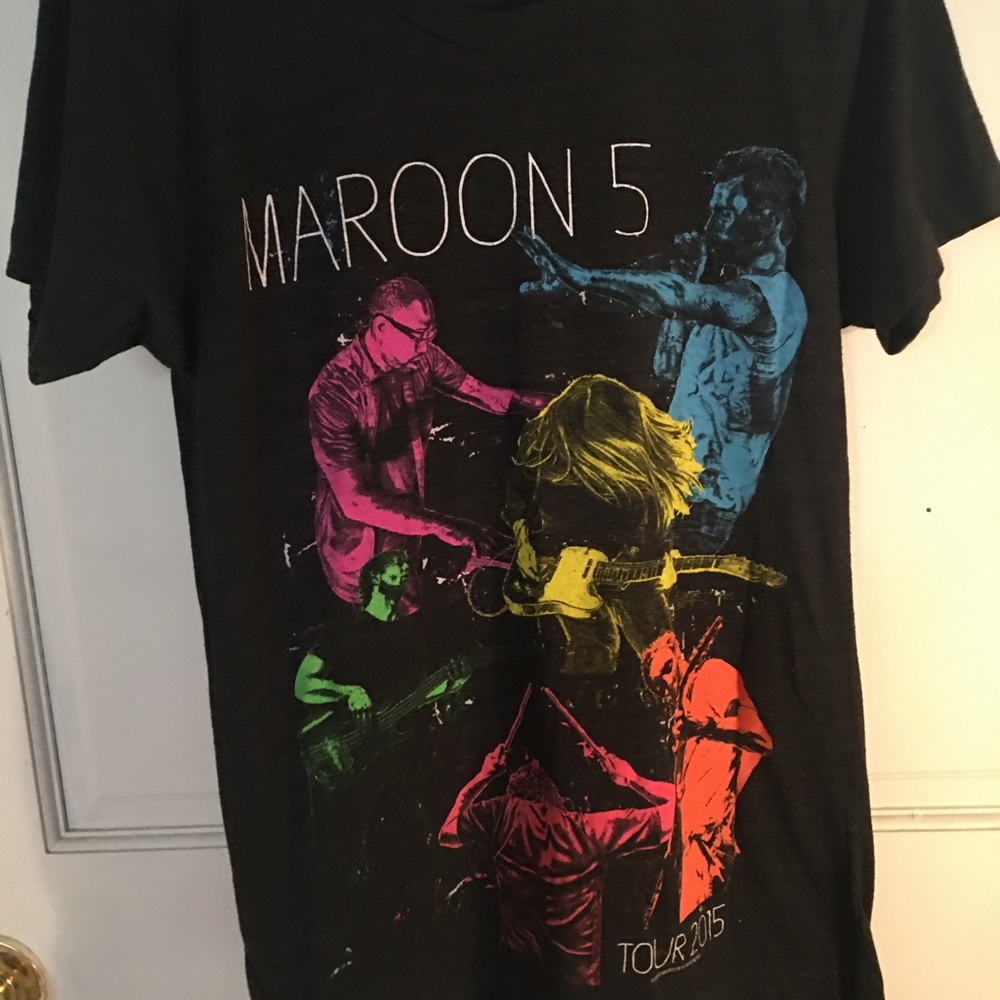 Maroon 5 concert graphic tee